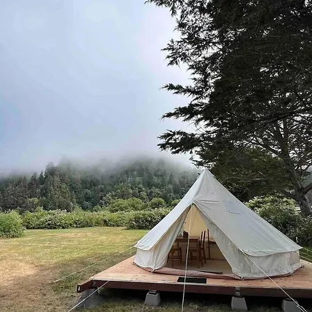 Glamping Tent On The River Klamath Exterior photo