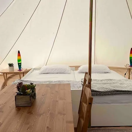 Glamping Tent On The River Klamath Exterior photo