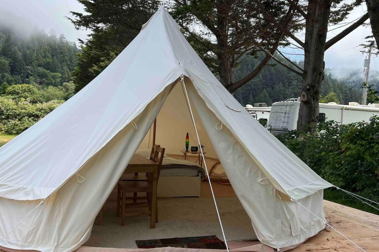Glamping Tent On The River Luxury tent
